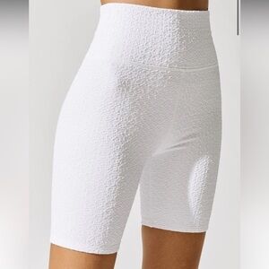 NWT ONA Malibu x Carbon38 Crinkle Biker Short White Womens size small new